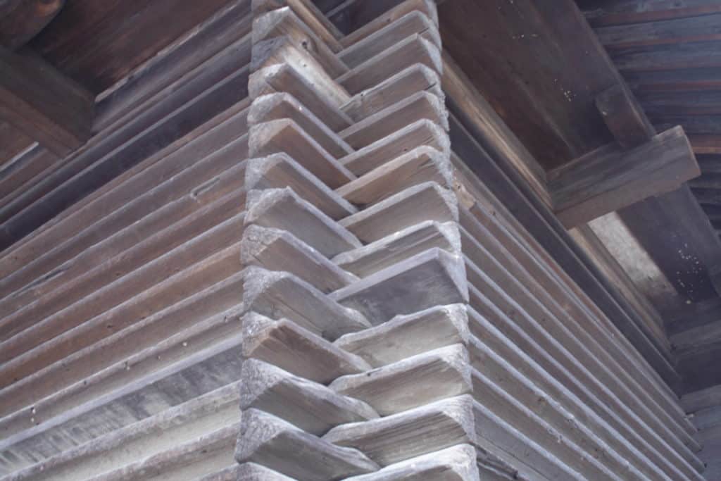 東大寺の校倉造建築スタイルを示す写真